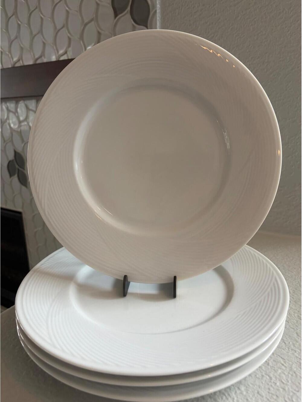 Dansk Tapestries Winter White Dinner Plates 12” Curved Lines Set Of 4 Jack Larse